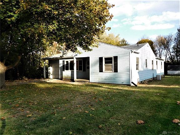3rd image of 65 Westbrook Ln