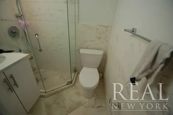 Rented by REAL New York | media 25