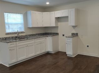 711 S Medora St, Terrell, TX 75160