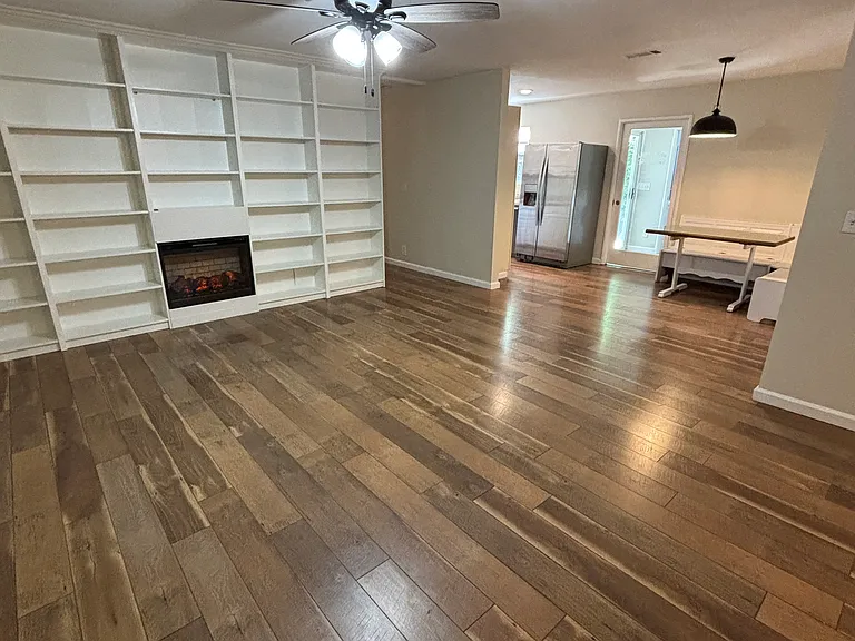 1348 Holt St — Photo 2