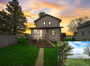 N38W27199 Parkside Rd, Pewaukee, WI 53072