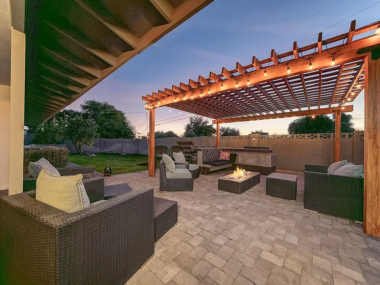4623 E Earll Dr — Photo 25