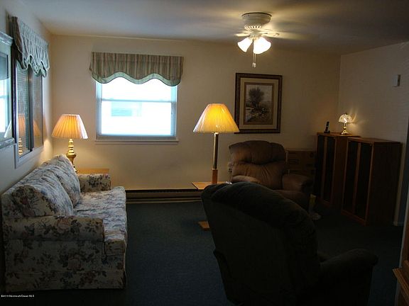 4th image of 3C Jefferson Ln