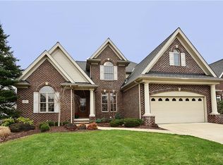 582 Masters Ln, Avon Lake, OH 44012