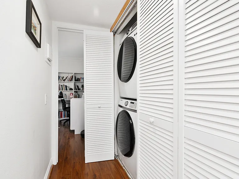 53 Woodleaf — Photo 18