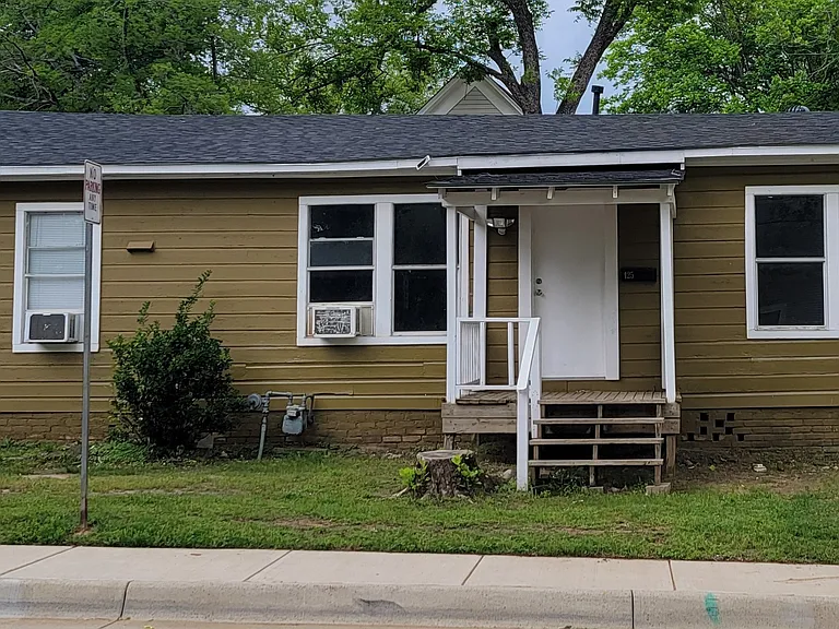 125 S Thompson Ave — Photo 9