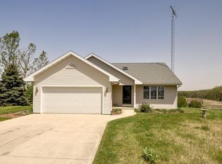 22000 Burlington Rd, Union Grove, WI 53182