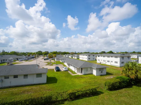Cottage Cove, 10 NE 188th St #208, Miami, FL 33179