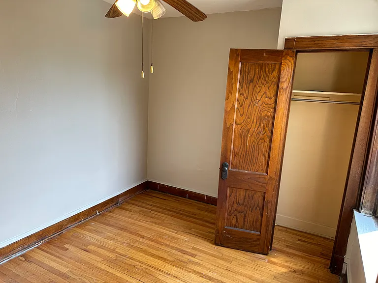 4006 W Warwick Ave #2W — Photo 2
