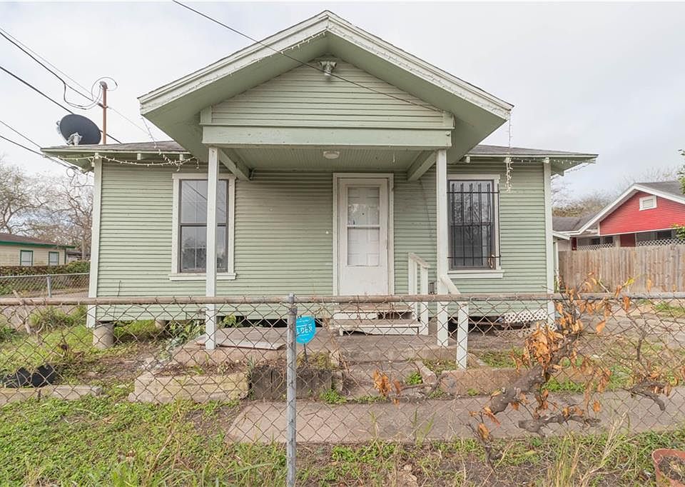 1st image of 141 Virginia Ave