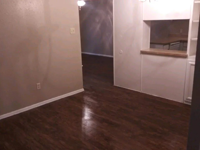 Peachtree Apartments — Photo 37