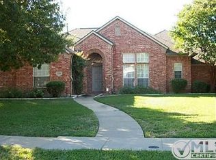 6730 Windrock Rd, Dallas, TX 75252