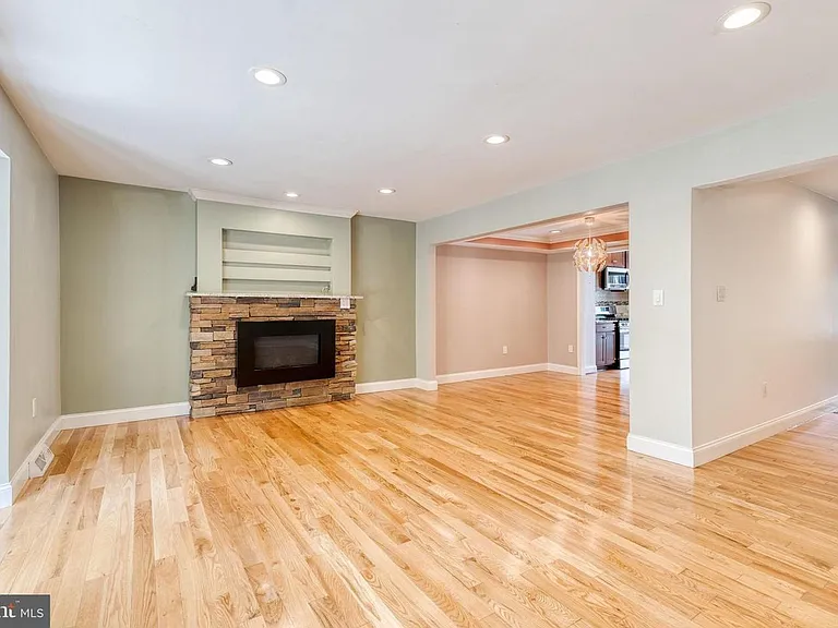 1632 Angus Ct — Photo 4