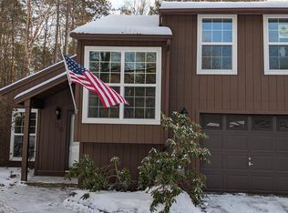 28 Arrow Wood Pl, Malta, NY 12020
