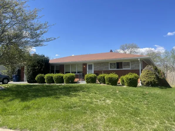 9305 Buxton Dr, Saint Louis, MO 63126