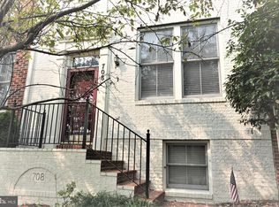 708 Reserve Champion Dr, Rockville, MD 20850