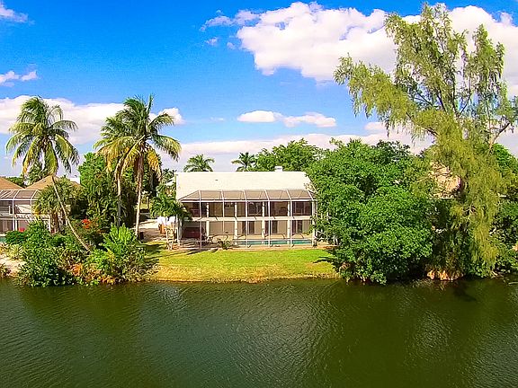 2nd image of 8991 Mockingbird Dr