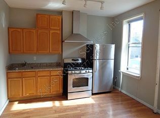 25-41 36th St #2, Astoria, NY 11103