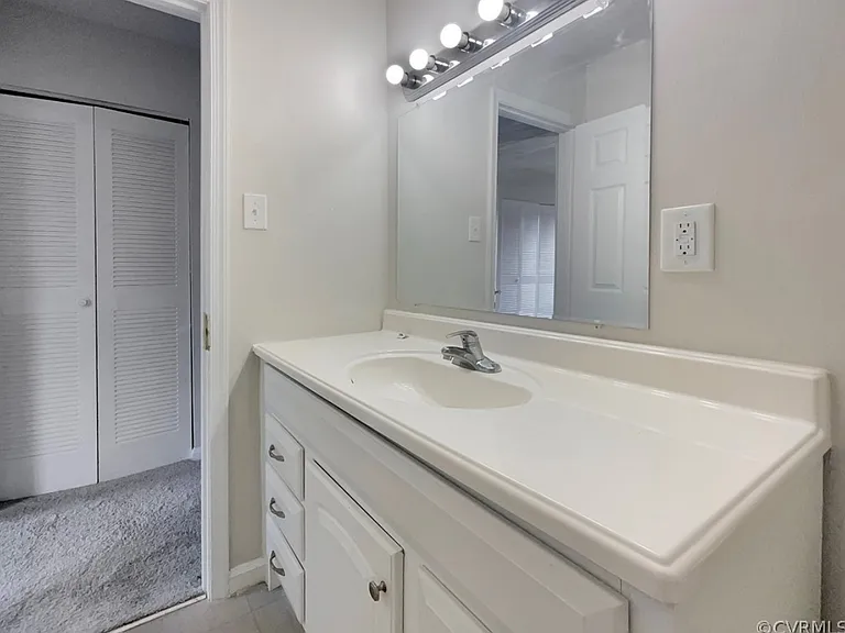 3238 Hunters Mill Ct — Photo 7