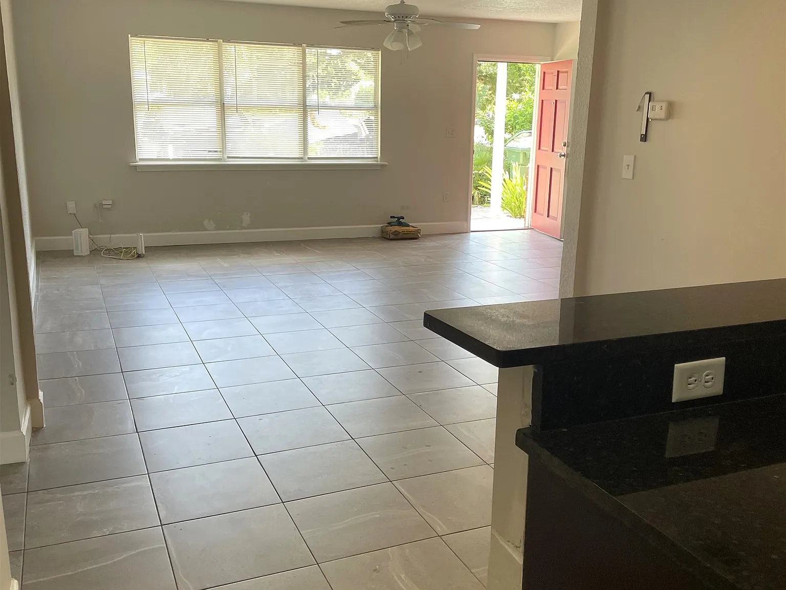 3 bed, 1.5 bath, 1700 sqft, $2,195 — Photo 4