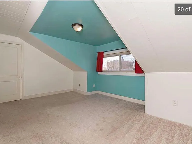 Bedroom 3 (3rd floor)
