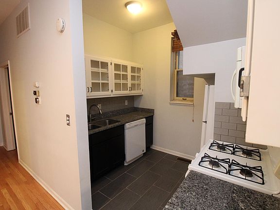 4th image of 1852 W Thomas St APT 1