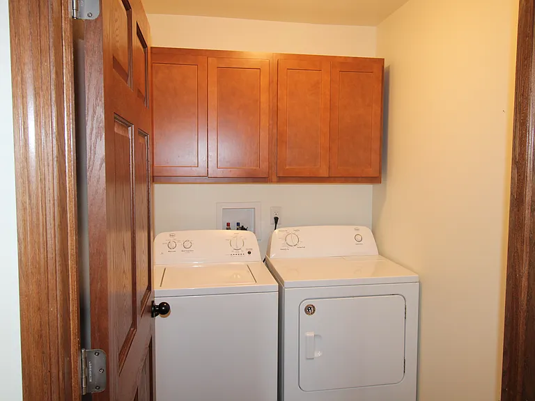 Dreamsville Apartments — Photo 49