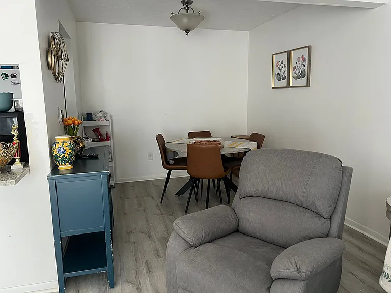 5258 Captains Ct — Photo 3