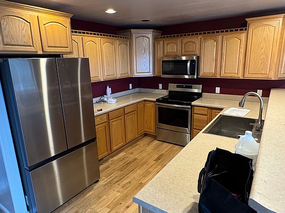 3rd image of 2532 Glen View Dr