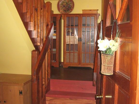 Front entrance to foyer