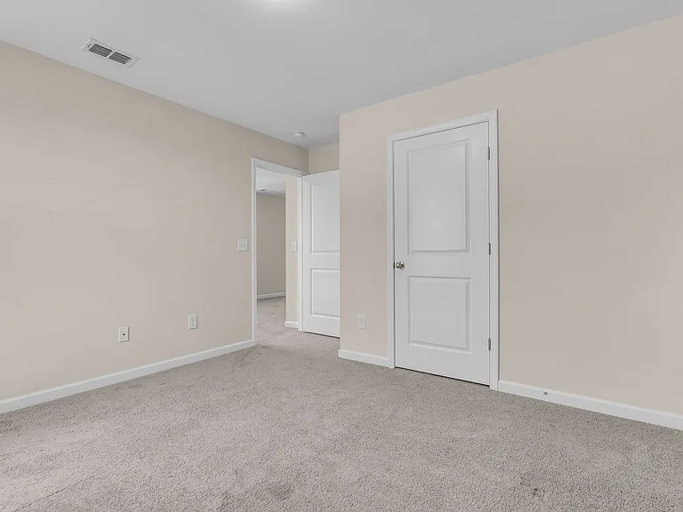 633 Castle Rd — Photo 26