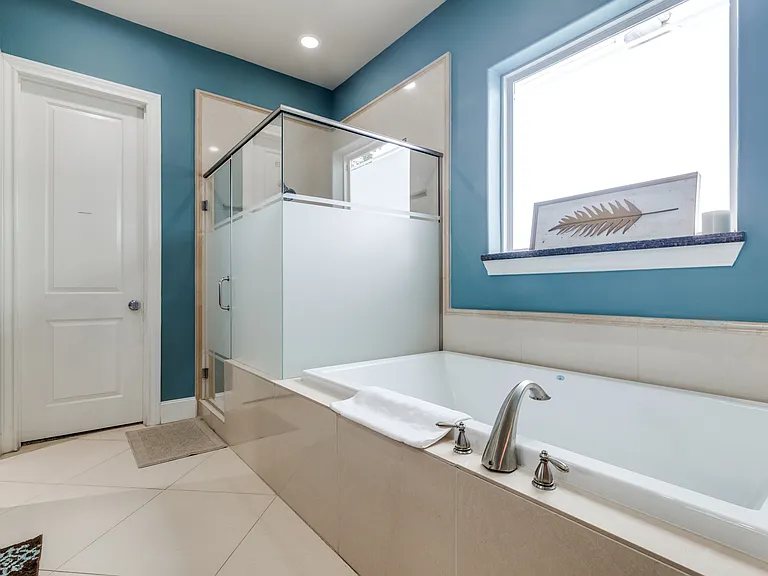 4535 Polk St — Photo 4