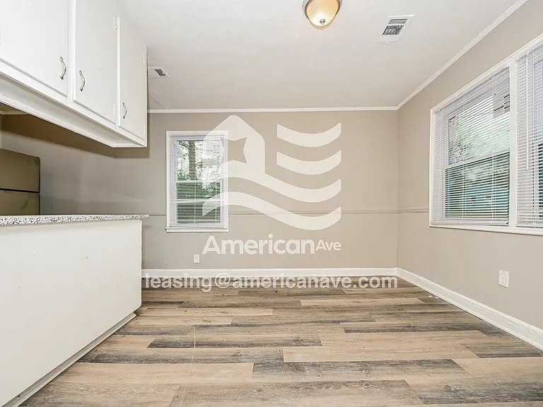 1797307_004_wm_-_dining_room_13458675.jpg