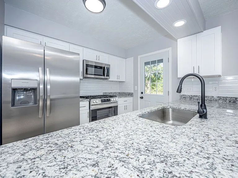 6672 Cortez Cir — Photo 16