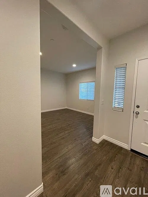 16784 Olive Tree Ln — Photo 4