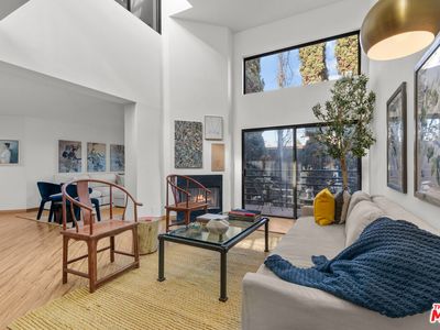 12000 Goshen Ave APT 303, Los Angeles, CA, 90049