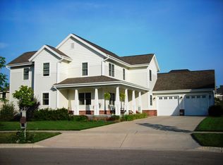 1301 Hanover Ct, Waunakee, WI 53597