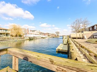 227 Lagoon Dr E, Lido Beach, NY 11561
