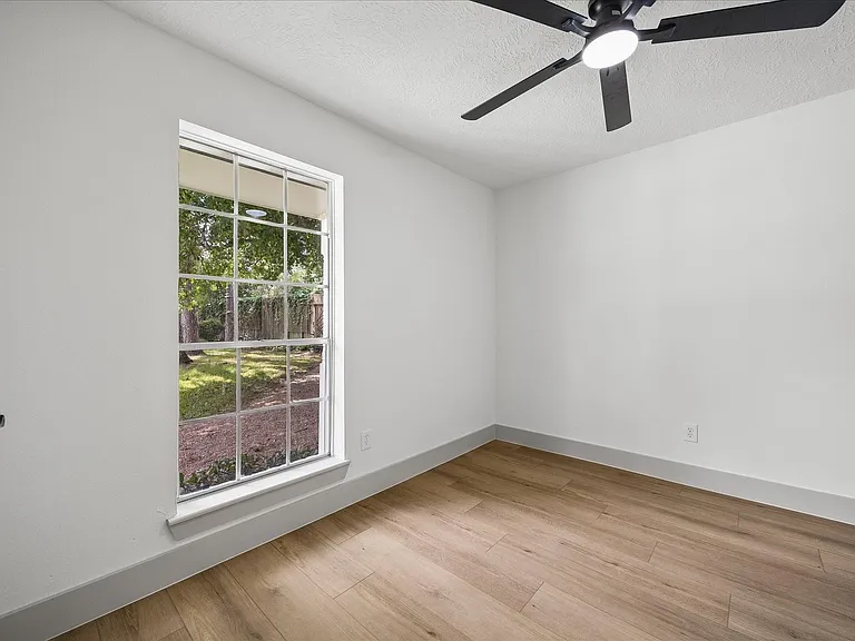 9214 Grandview Park Dr — Photo 7