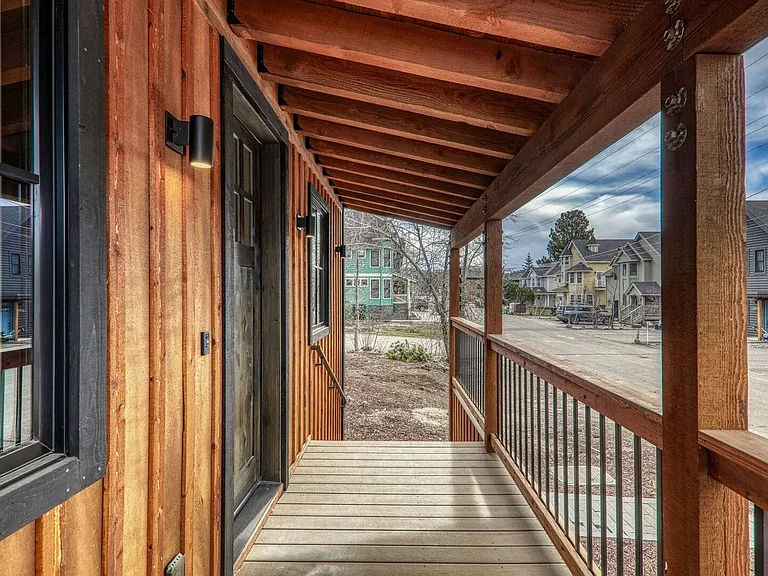 10085 SE River St — Photo 33