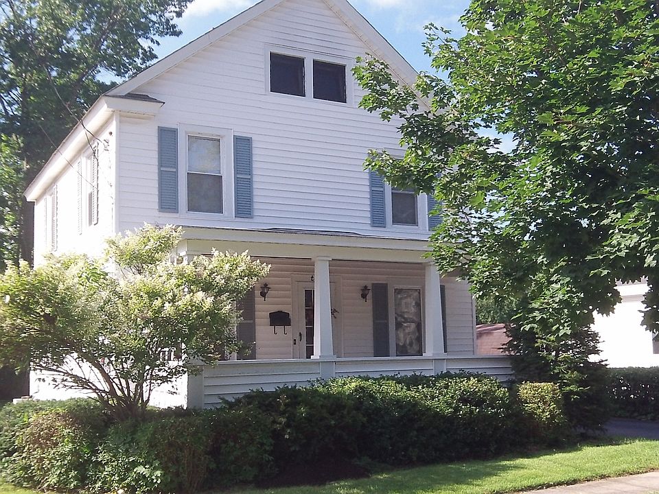 1st image of 10 Stewart Ave