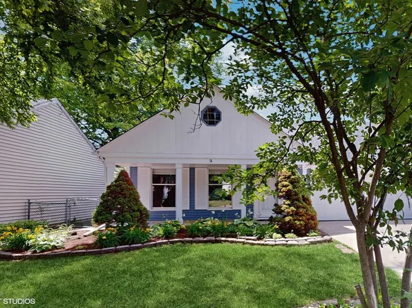 1704 Paddington Ave, Naperville, IL 60563