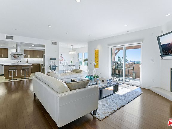 2nd image of 1248 N Laurel Ave #4
