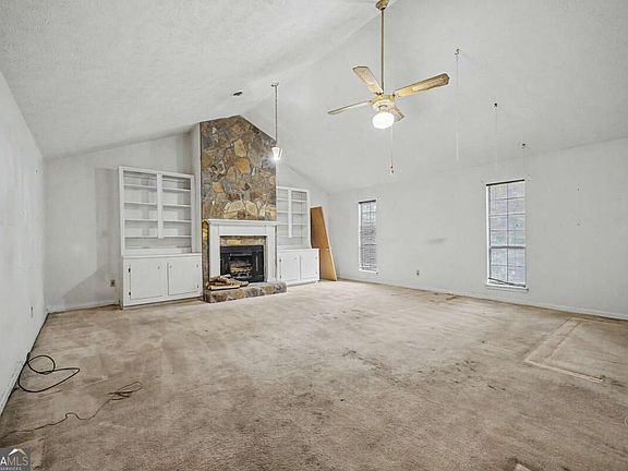 5th image of 2847 Kathryn Cir SW