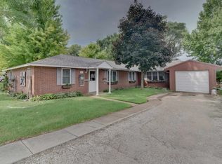 307 3rd St, Armstrong, IA 50514
