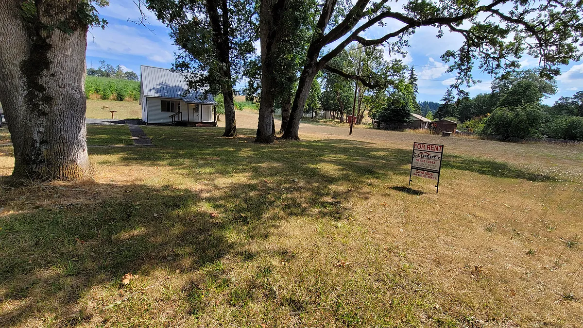Building Photo - 27043 Rowell Hill Rd