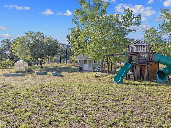 4th image of 29478 Fallen Oak Road
