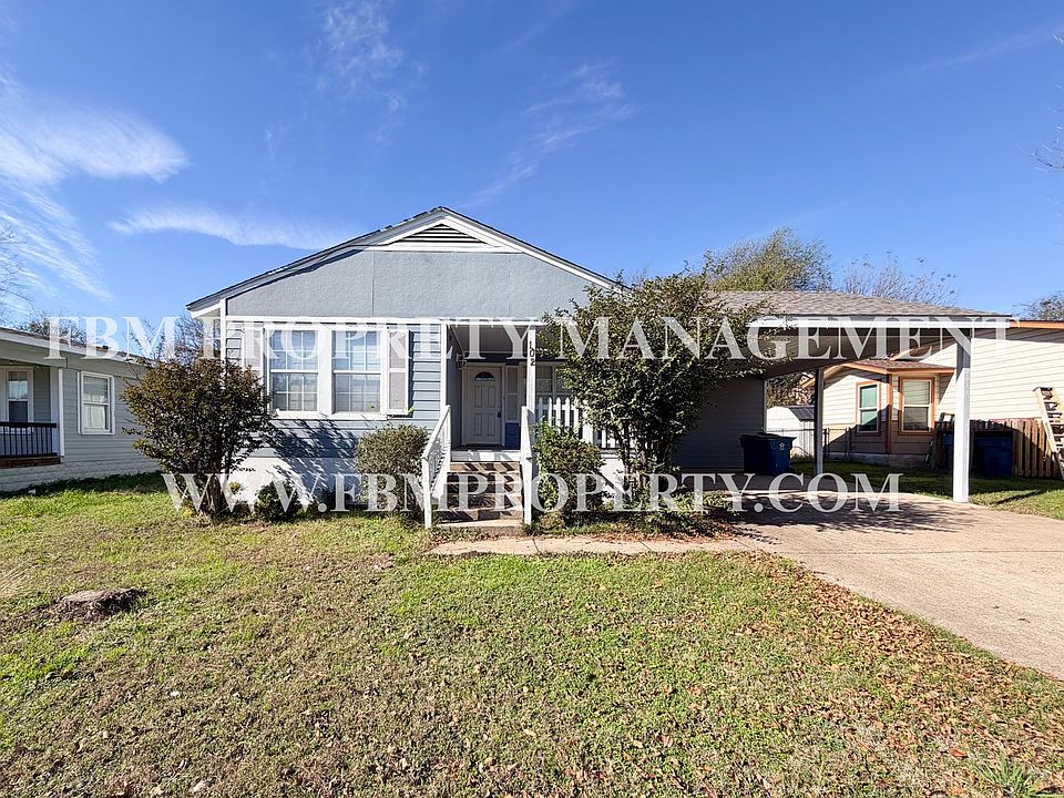 1st image of 102 Sunset Cir