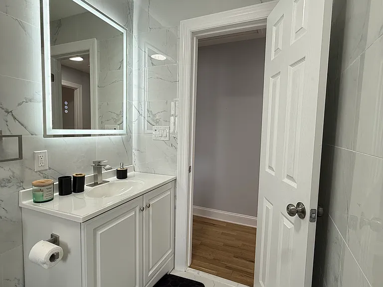165 Lynbrook Dr — Photo 11
