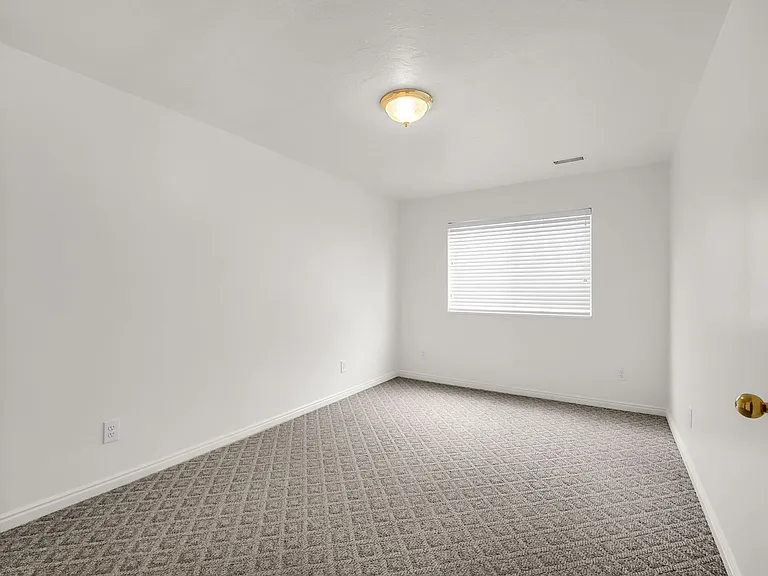 1429 W Flint Meadow Dr — Photo 33